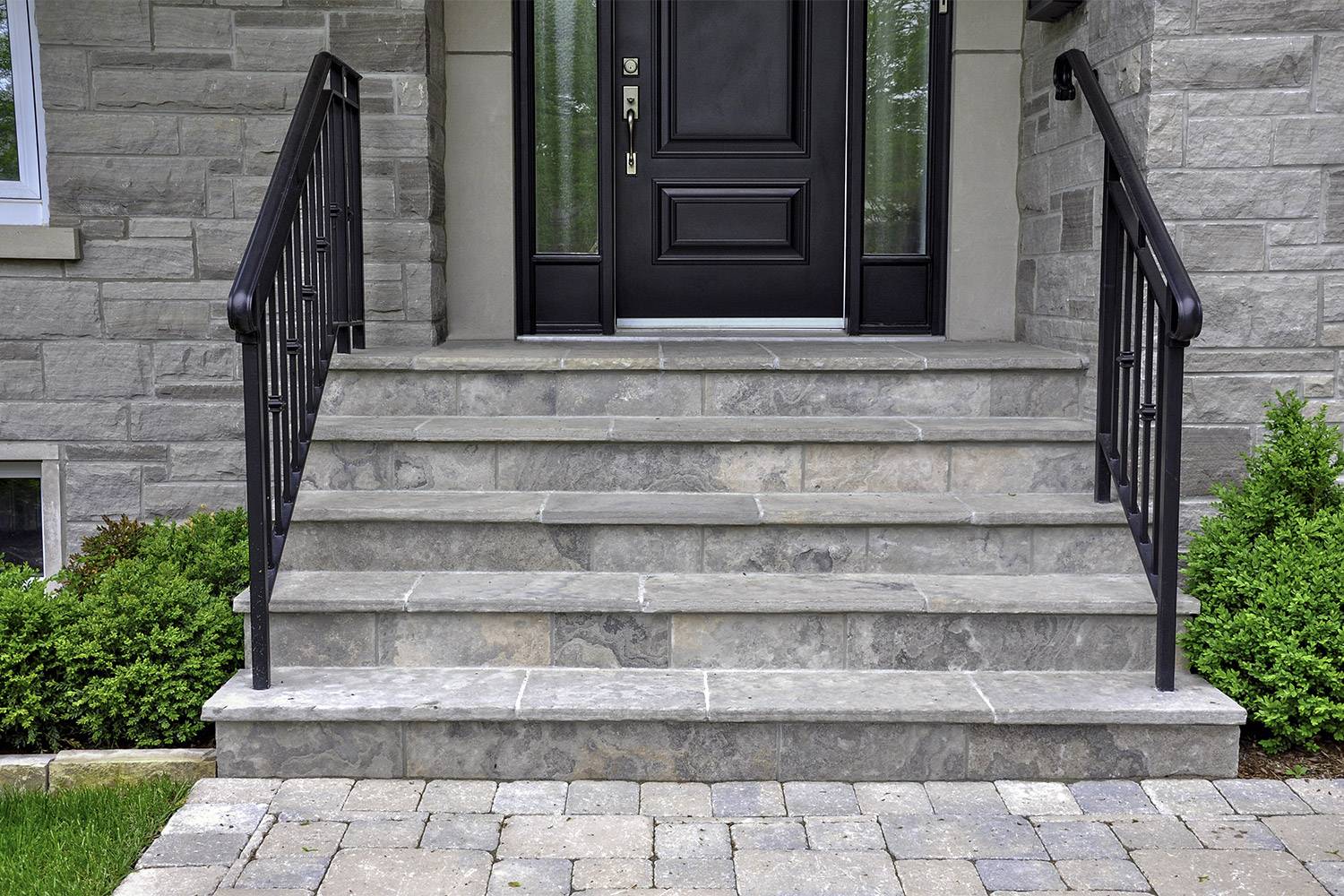 Read more about the article Ideal Walkway and Patio Design