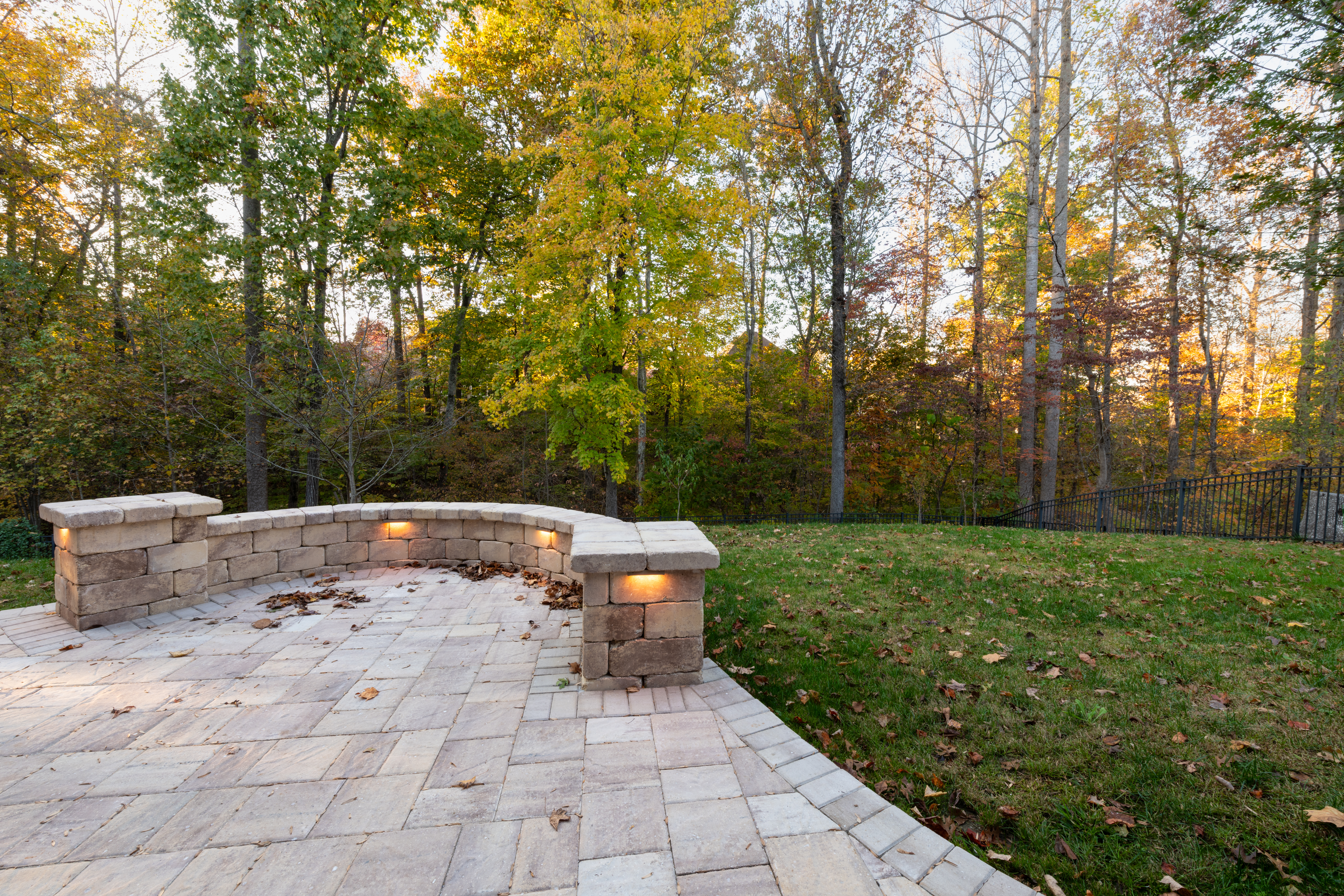 Read more about the article Hardscaping Trends in Our Area